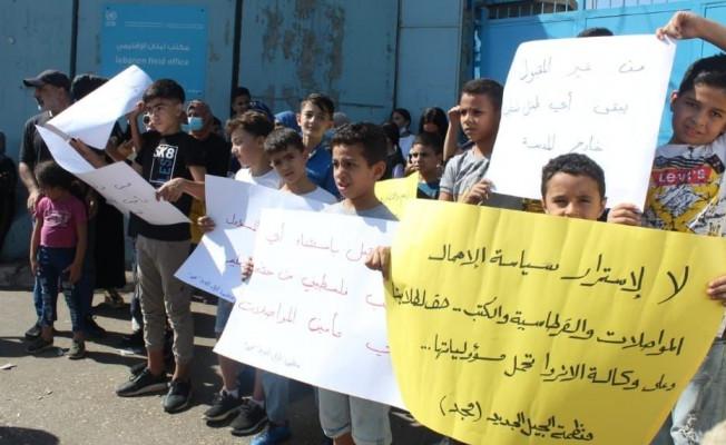 خلال وقفة احتجاجية على الأونروا