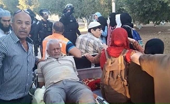 اقتحام المستوطنين للأقصى وتصدي المرابطين له 