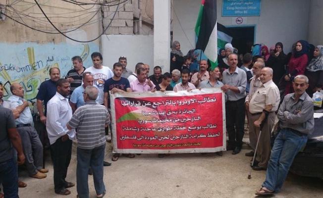 وقفات تضامنية في البص والبداوي رفضاً لتقليصات الأونروا