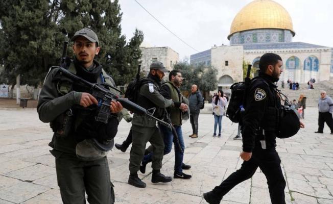 اعتداء قوات الاحتلال على المصلين