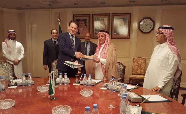 المهندس يوسف البسام والمفوض العام للأونروا بيير كرينبو
