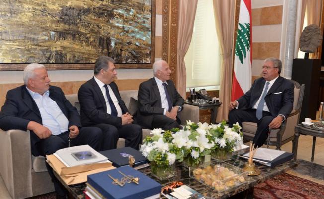 الأحمد يلتقي المشنوق 
