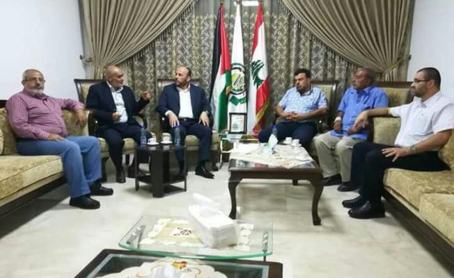 خلال الاجتماع