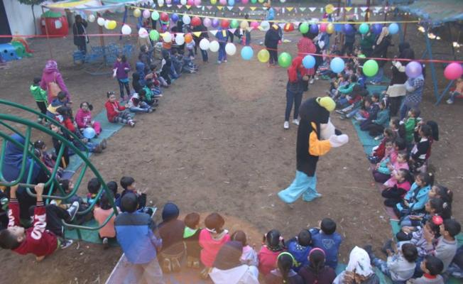من مهرجان المرح للفنون والألعاب