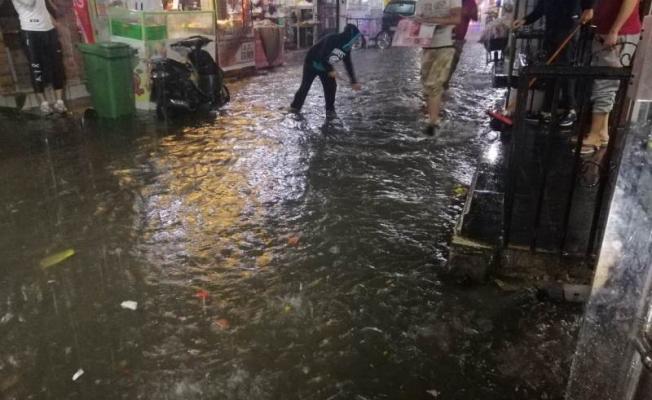 تساقط الامطار في عين الحلوة