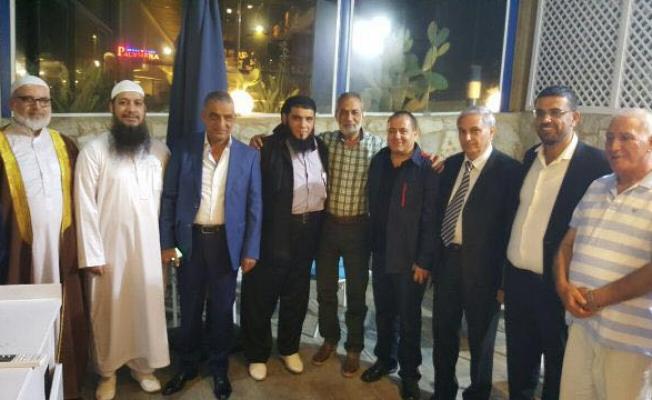 خلال الاجتماع