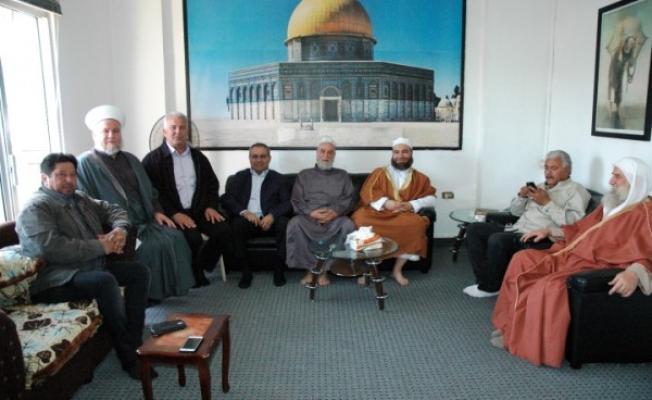 رابطة علماء قلسطين واعضاء خلية الازمة 