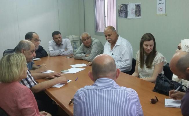 اثناء اللقاء في البارد