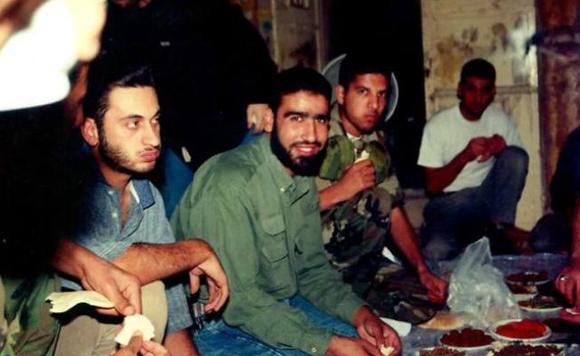 الشهيد محمود طوالبة وعدد من المجاهدين