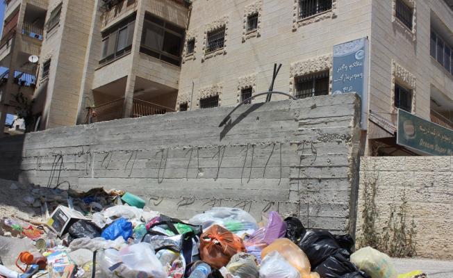 تراكم النفايات 