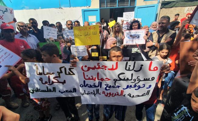 خلال وقفة عين الحلوة