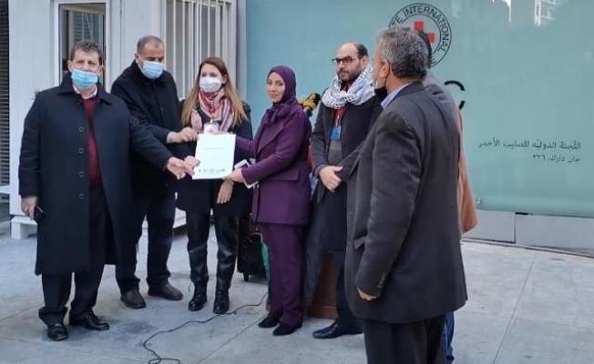 خلال الوقفة التضامنية مع الأسيرة الجعابيص