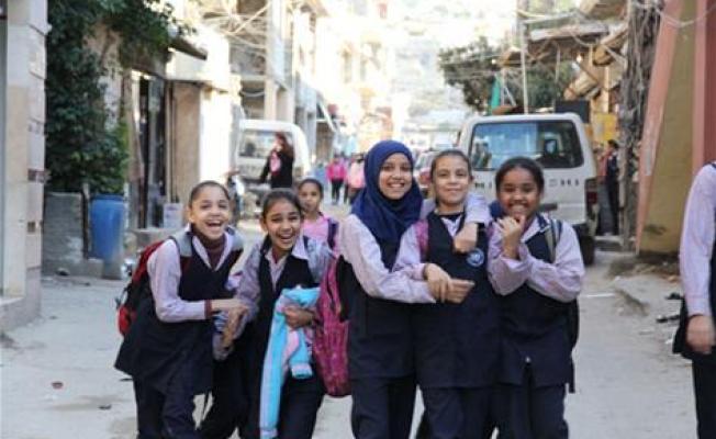 طلاب عين الحلوة