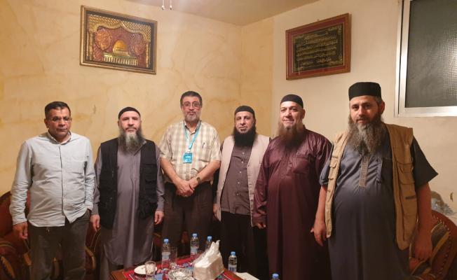 وفد عصبة الأنصار معزيا بالدكتور شلح