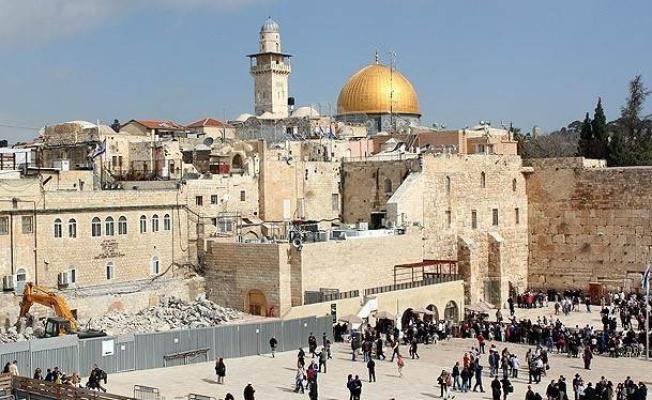 المقدسيون يرابطون في باحات المسجد الاقصى
