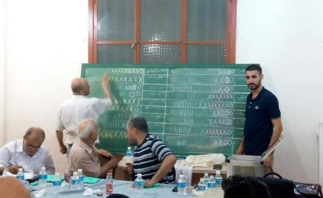 اثناء فرز الاصوات وتدوين النتائج