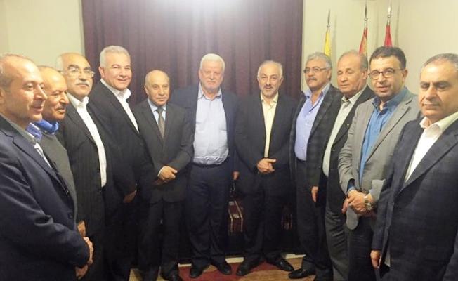 صورة أثناء الاجتماع