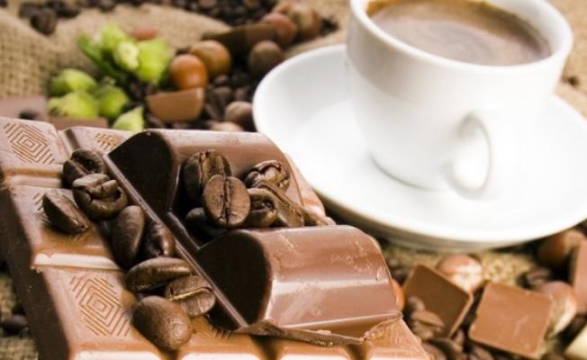 قهوة وشوكولاتة