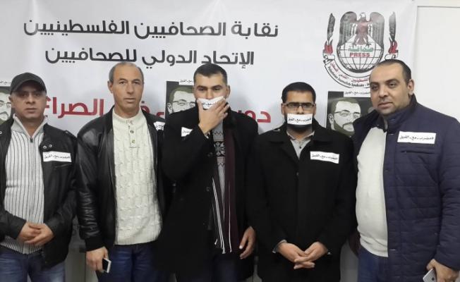 اضراب مجموعة من الصحفيين