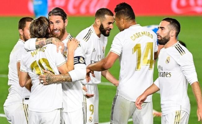 ريال مدريد يتوج بلقب الدوري الإسباني