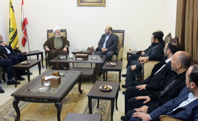 أثناء اللقاء في بيروت