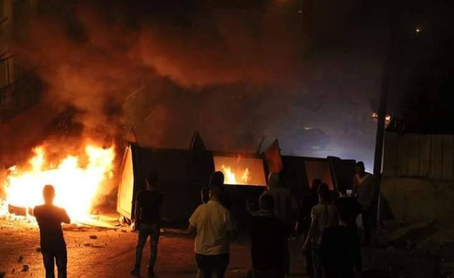 شبانٌ فلسطينيون يغلقون شوارعَ الضاحية بمدينة نابلس