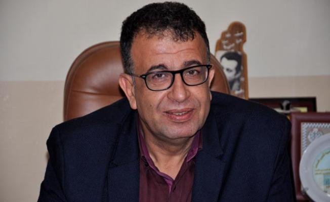الكاتب مروان عبد العال