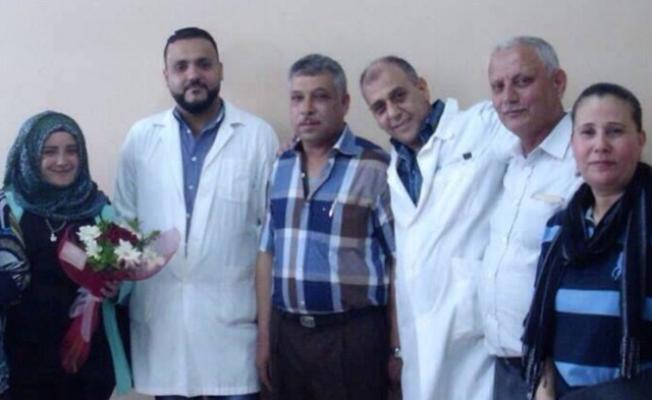 وفد المؤسسات الأهلية يكرم العاملين في عيادة الأونروا