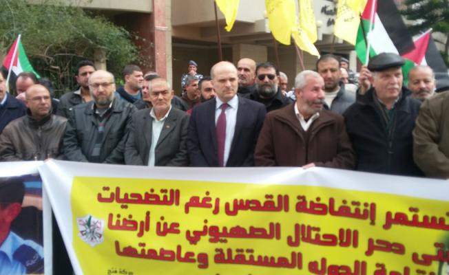 وقفة تضامنية في طرايلس