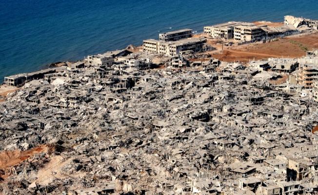 آثار الدمار في مخيم نهر البارد