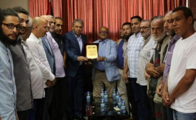 دبور والوفد الزائر