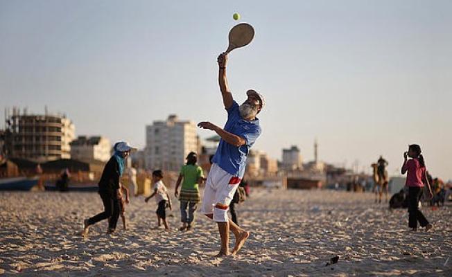 رياضة على شاطئ غزة