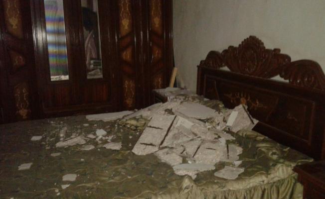 انهيار جزء من سقف منزل في بركسات عين الحلوة