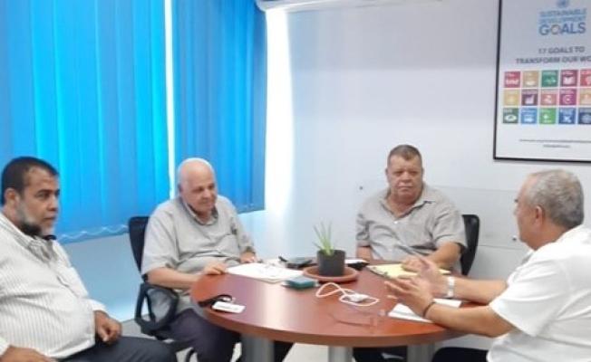 خلال اجتماع اللجان الشعبية بالأونروا