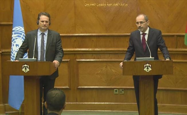 الصفدي بؤتمر صحفي مع كرينبول