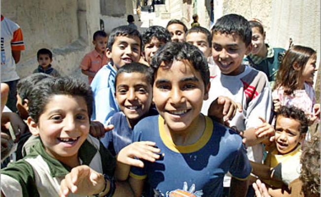 اطفال من مخيم جرش الفلسطيني في الاردن