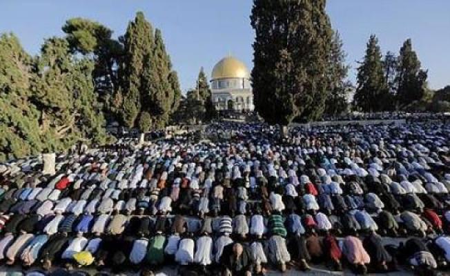 صلاة العيد في المسجد الاقصى