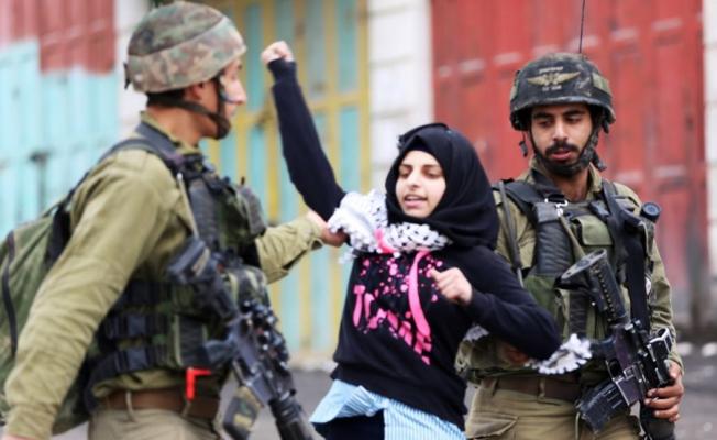اعتقال فتاة فلسطينية (أرشيف)