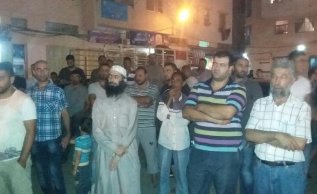  مسيرة غاضبة في نهر البارد