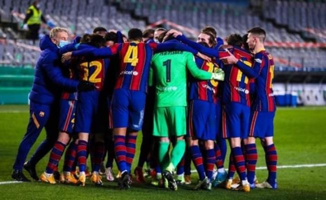 برشلونة يحقق الريمونتادا على إشبيلية