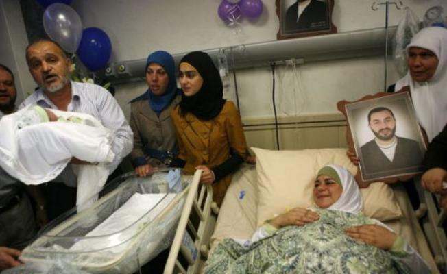 ولادة طفل فلسطيني عبر نطفة مهربة