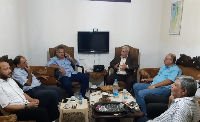 خلال الاجتماع