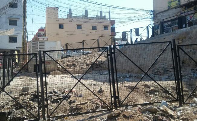 الأونروا تقيم حلاً جزئيا لمشكلة النفايات الشوائية في البارد (2)