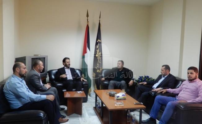 من اللقاء 