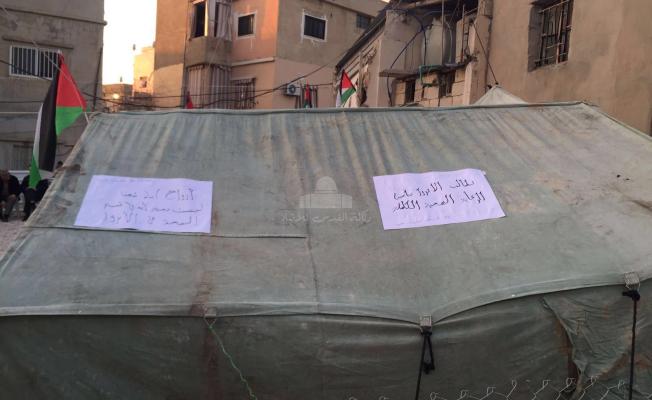 خيمة للاعتصام في برج الشمالي