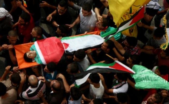 العدو يقرر الإفراج عن 7 جثامين لشهداء من الخليل