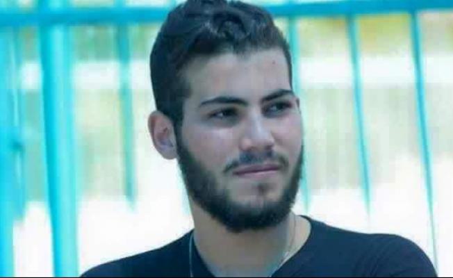 الشاب أنيس خطيب الذي تعتقله قوات العدو بسبب منشورات داعمة للانتفاضة