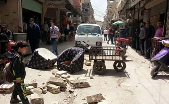 اغلاق الشارع الفوقاني في عين الحلوة