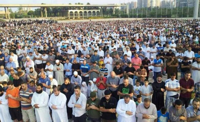 أثناء تشييع الضحايا الثلاثة في كارولينا