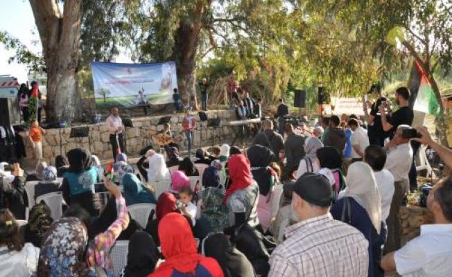  صورة أثناء فعاليات يوم التراث الفلسطيني